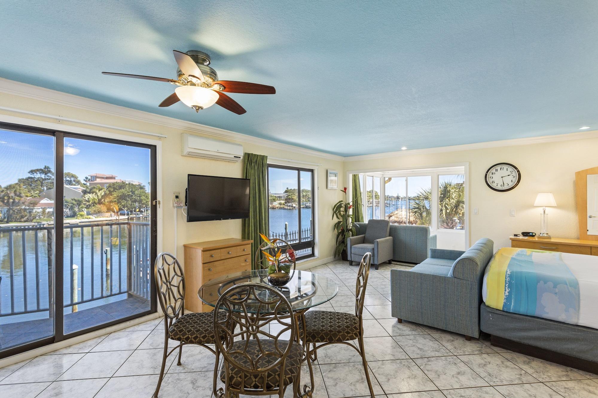 Bayview Plaza Waterfront Resort St. Pete Beach Esterno foto
