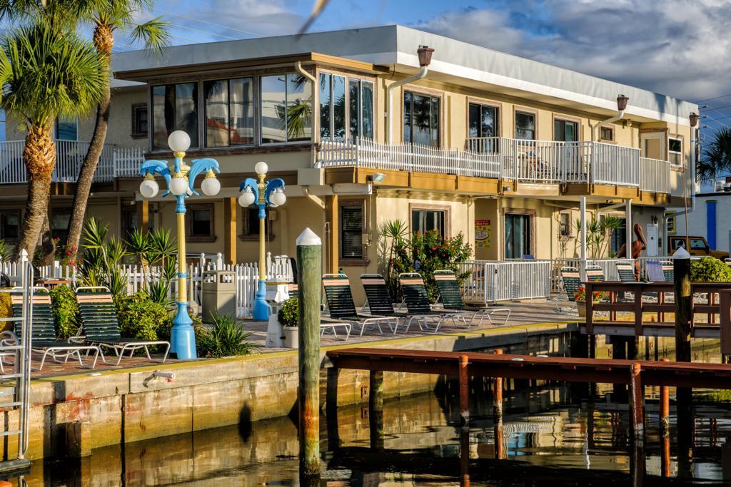 Bayview Plaza Waterfront Resort St. Pete Beach Esterno foto