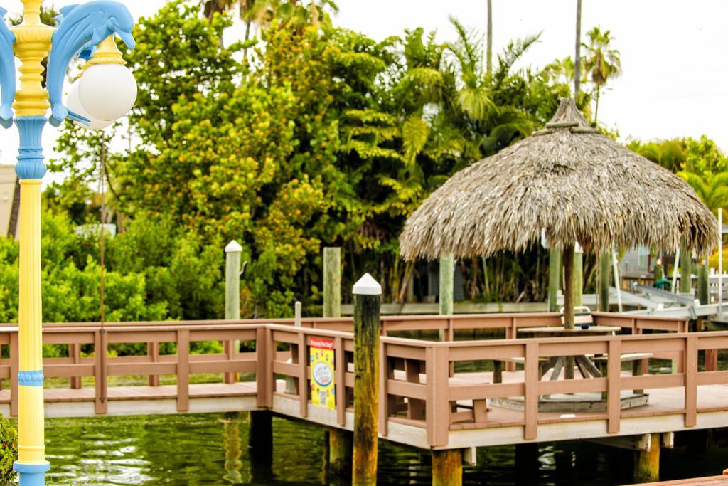 Bayview Plaza Waterfront Resort St. Pete Beach Esterno foto