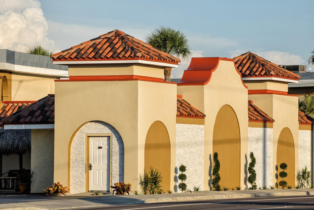 Bayview Plaza Waterfront Resort St. Pete Beach Esterno foto