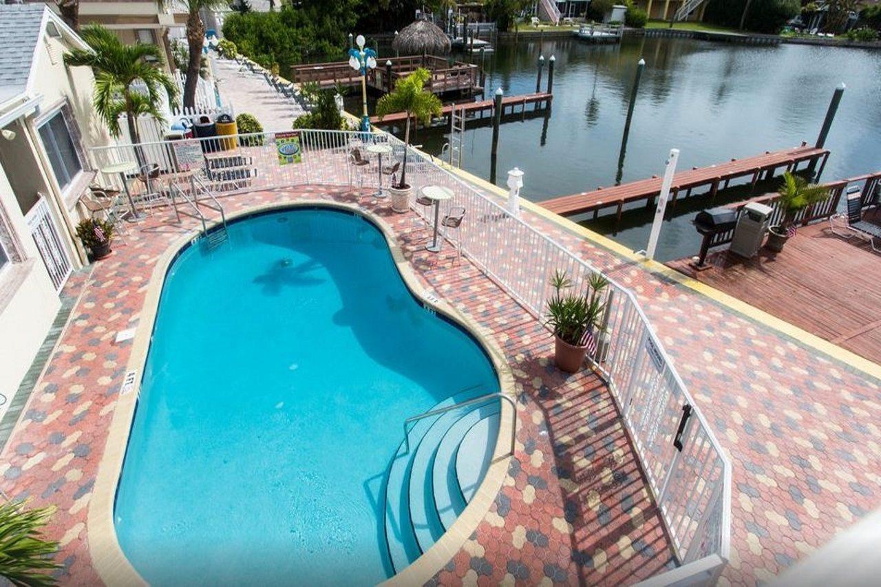 Bayview Plaza Waterfront Resort St. Pete Beach Esterno foto