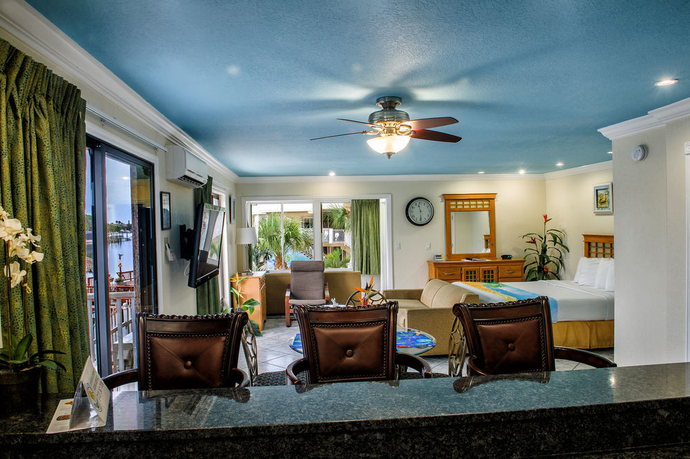 Bayview Plaza Waterfront Resort St. Pete Beach Esterno foto