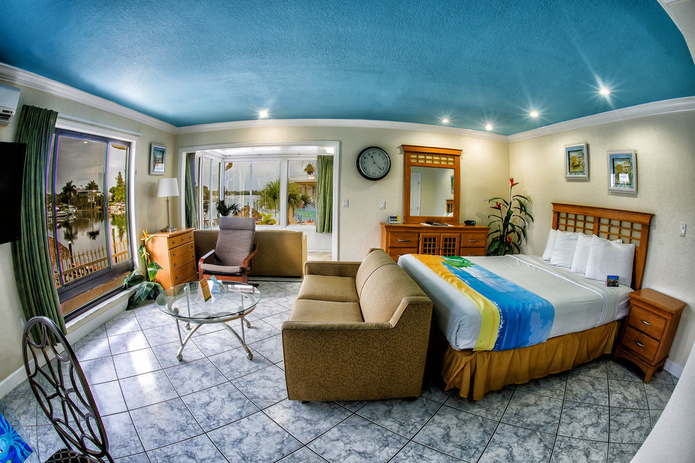 Bayview Plaza Waterfront Resort St. Pete Beach Esterno foto