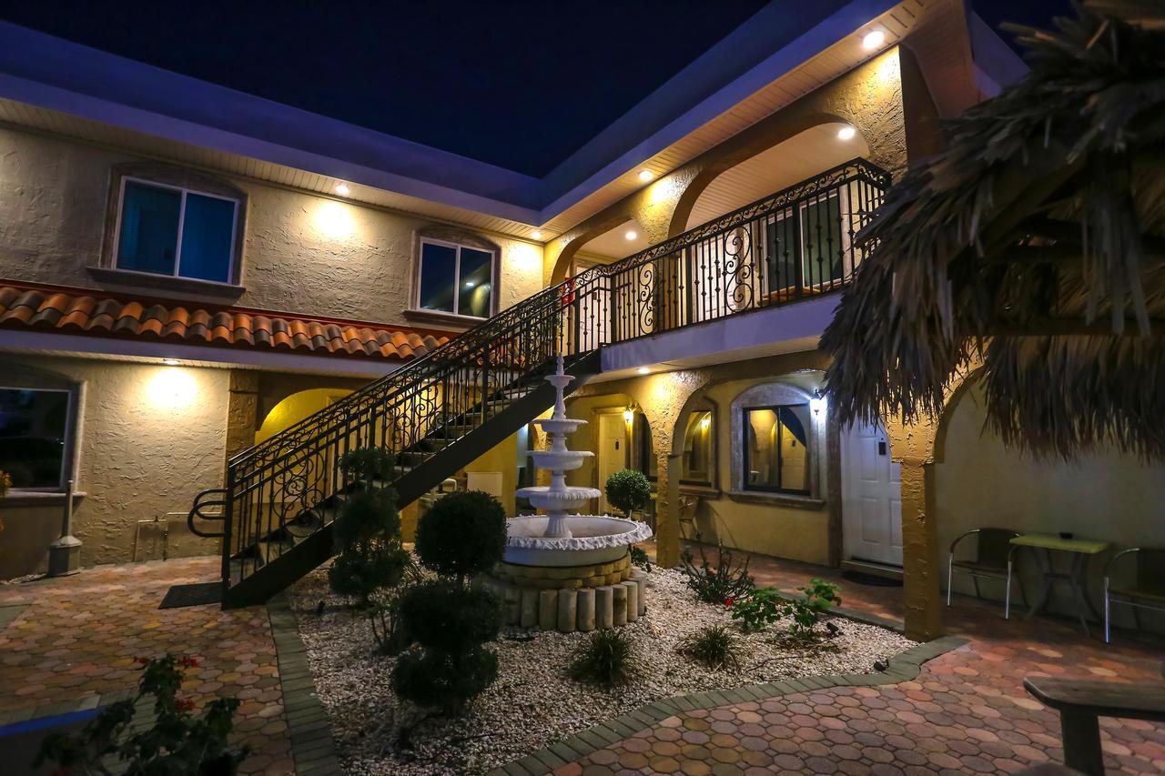 Bayview Plaza Waterfront Resort St. Pete Beach Esterno foto