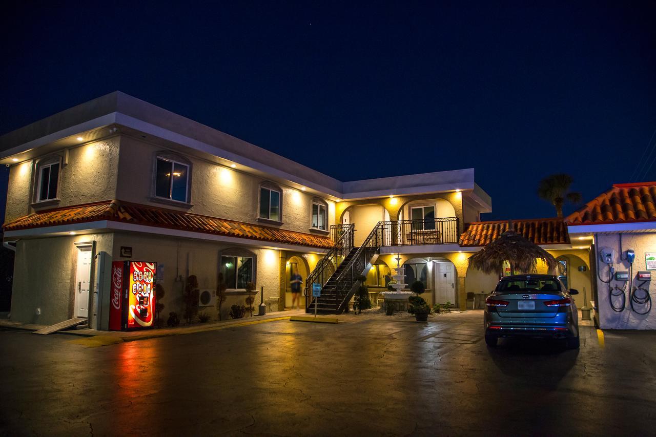 Bayview Plaza Waterfront Resort St. Pete Beach Esterno foto